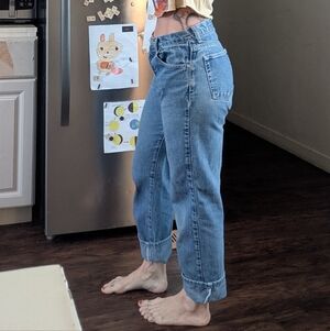 Calvin Klein Size 27  Jeans Boyfriend Jean